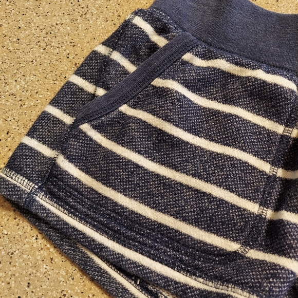 Gap Body XS striped navy white shorts pockets - Picture 5 of 5
